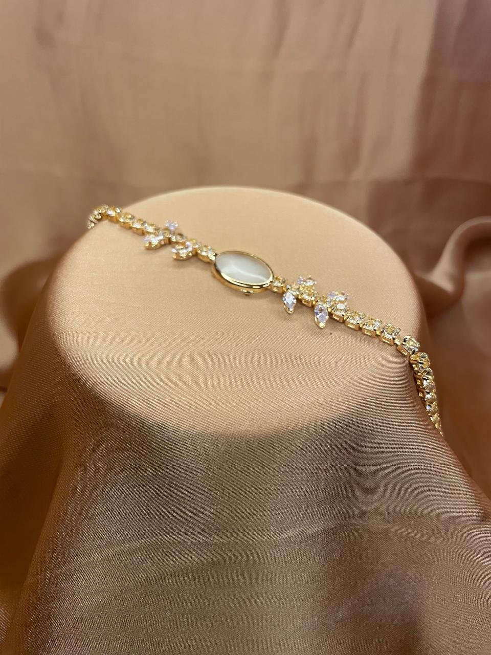 Gold Elegance Crystal Bracelet