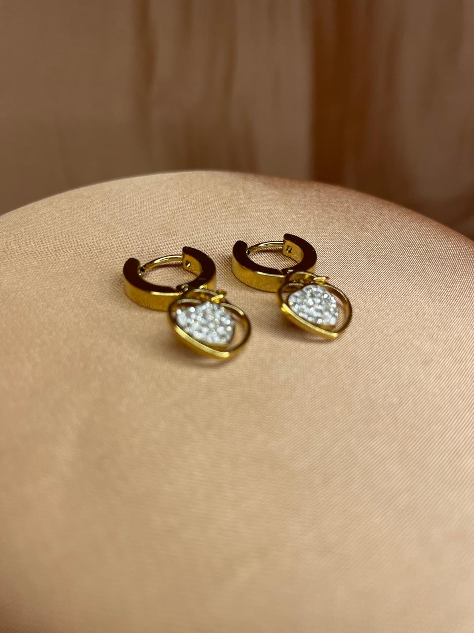 Elegant Golden Heart Charm Hoop Earrings – The Perfect Blend of Luxury & Love!